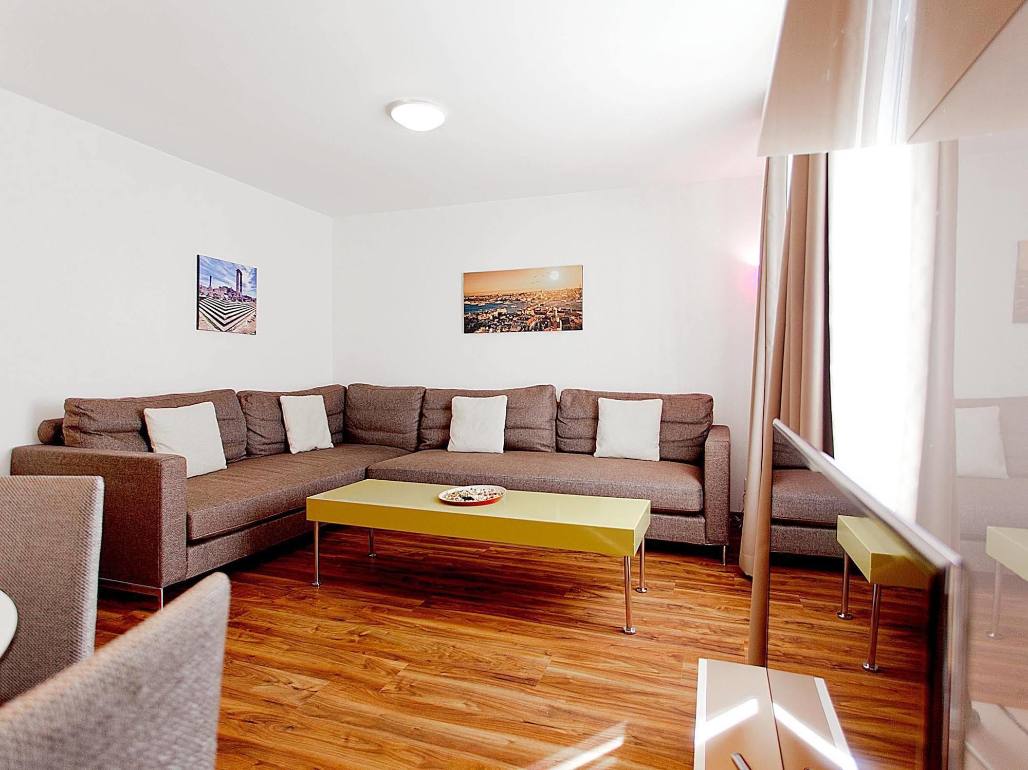 พรีเมียม อพาร์ตเมนต์ บาย ลีฟวิงดาวน์ทาวน์ Apartment ซูริก ภายนอก รูปภาพ