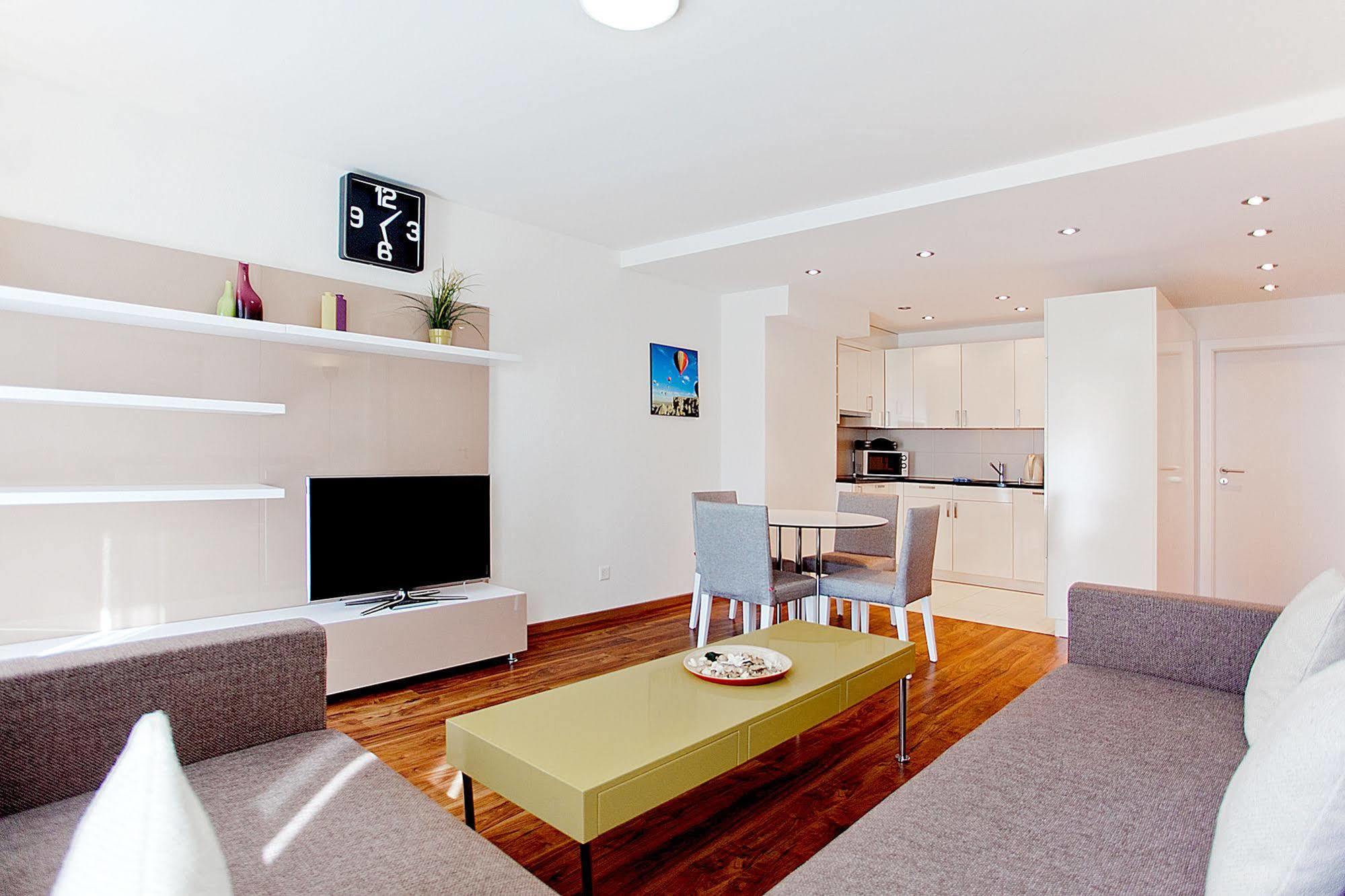 พรีเมียม อพาร์ตเมนต์ บาย ลีฟวิงดาวน์ทาวน์ Apartment ซูริก ภายนอก รูปภาพ